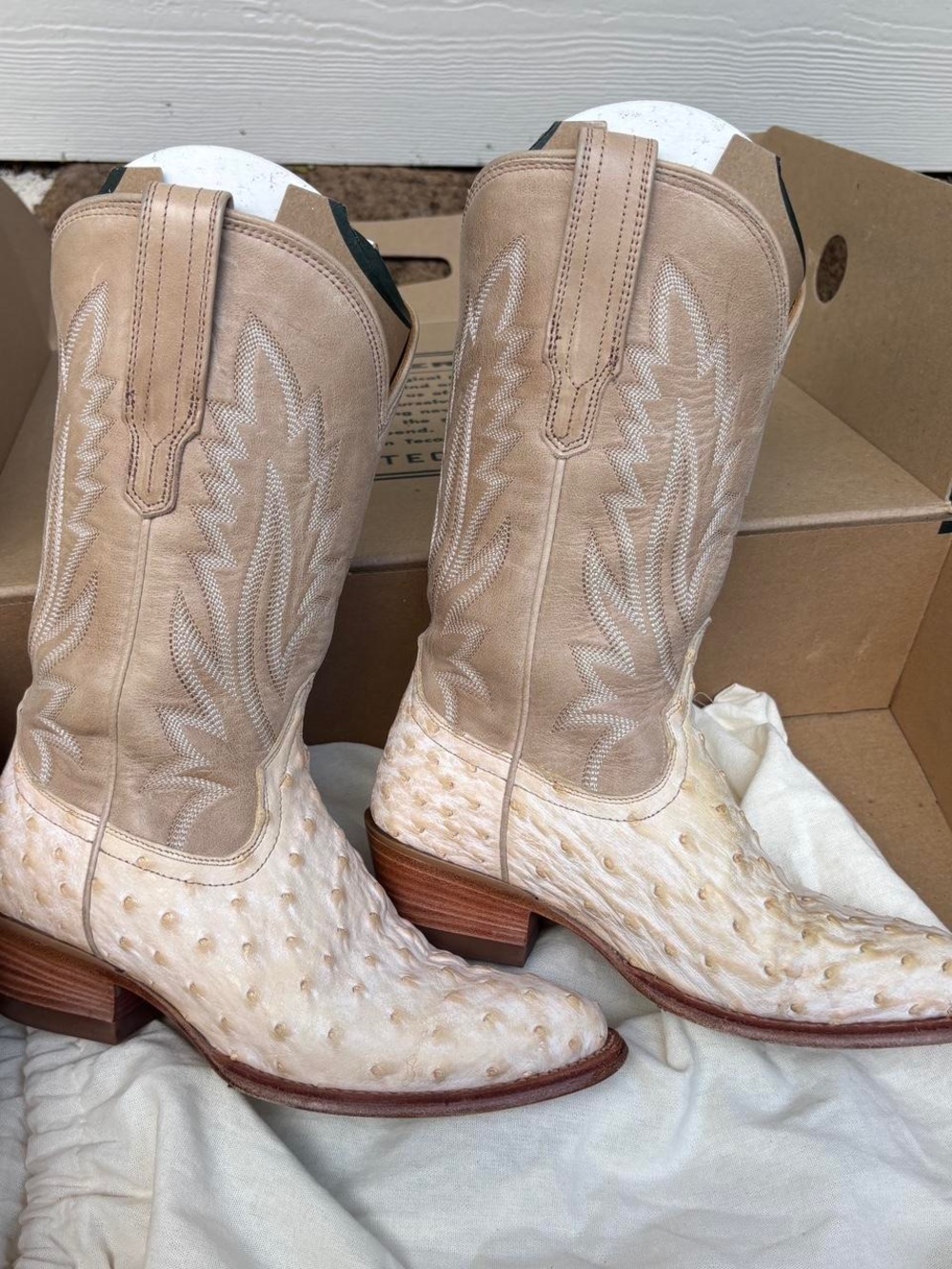 Tecovas Pearl “Jessie” Limited Edition Ostrich Leather Western Cowboy Boots 9